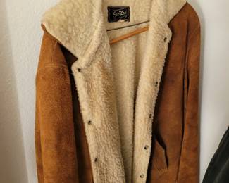 $20 vintage suede sherpa lined jacket Monday 