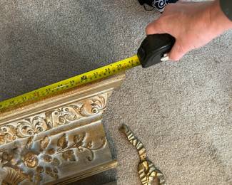 Lot of miscellaneous wall decor. --- $40