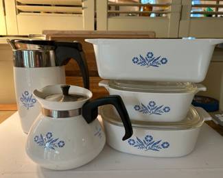 5 Pc Lot - Corning Blue Cornflower.  Only piece that has wear is the inside of the teapot. Will post a photo.  All other pieces are in VGUC. No chips or cracks.  —- $75