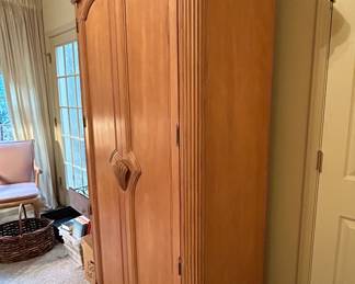 Bernhardt Vanity Armoire. See photo of inside of drawers at the dividers for minor issue. Otherwise, great condition. --- $300