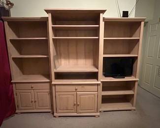 3 Piece Book Case Unit. Each piece is stand alone.  Sides measure 29.5 x 16 x 70.5.  Center piece measures 34 x 21 x 74.  Adjustable shelving and tons of storage room. —- $75 for all 3 Pieces! 