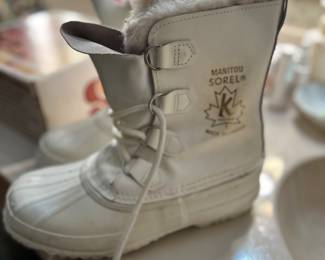 Pair of Wool Lined Canadian Manitou Sorel Snow Boots, You’ve heard “worn once,” - these may have been worn once if ever.  Ladies Size 8 — $25