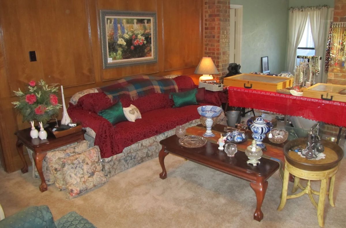 75 Off GRAND SHOWCASE ESTATE SALE IN GARLAND starts on 1/11/2024