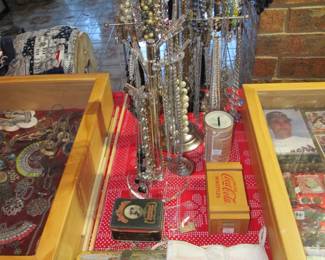 We have an exquisite collection of fine jewelry at our sale. Necklaces, earrings, rings, watches, bracelets, brooches, pins, pocketknives, trinket boxes, antique coins & paper money, vintage baseball cards, & a vintage Italian Super 777 starter Pistol. As well as a Daisy Scope, Vintage Daisy BB Air Rifle, & a signed autograph by Dallas Cowboy #56 Eugene Lockhart.