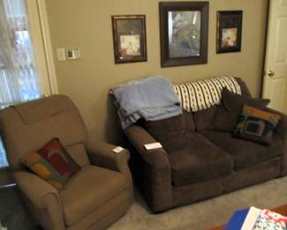 Nice Haverty's Couch & a recliner