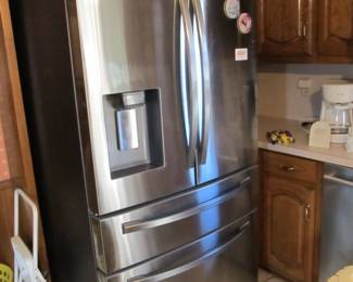 SAMSUNG refrigerator Model - RF28R7201SR (2019) 