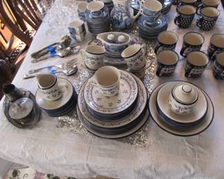 34pc Provence 260 Bouquet Blue Dinnerware