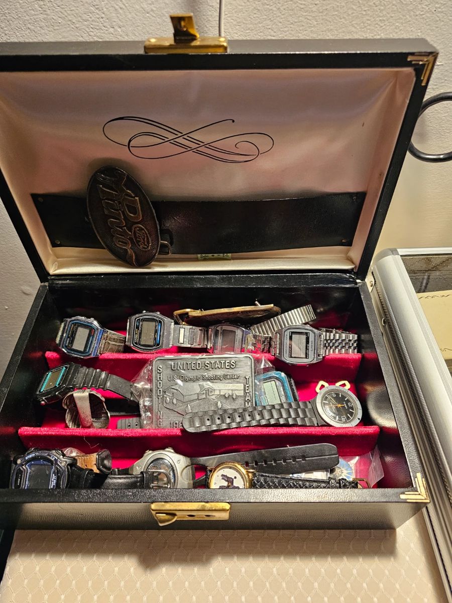 ESTATE SALE IN PITTSTOWN NJ in Pittstown, NJ starts on 1/12/2024