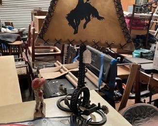 Custom made Horseshoe and Spur Table Lamp with Leather Shade, New, Too Cool!