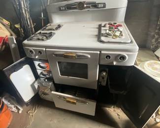 1950’s Tappan Gas Range with Hoosier bins, Very good condition