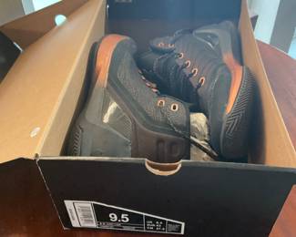 Seth Curry rare size 9-1/2 “Curry 3” these will put some spice in your step