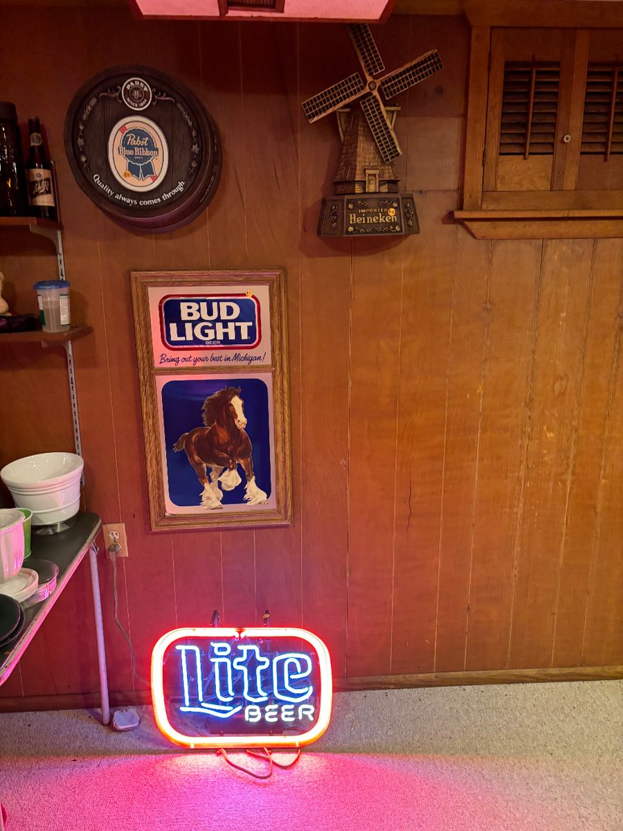 estate-sale-vintage-bar-signs-and-beer-steins-starts-on-1-12-2024
