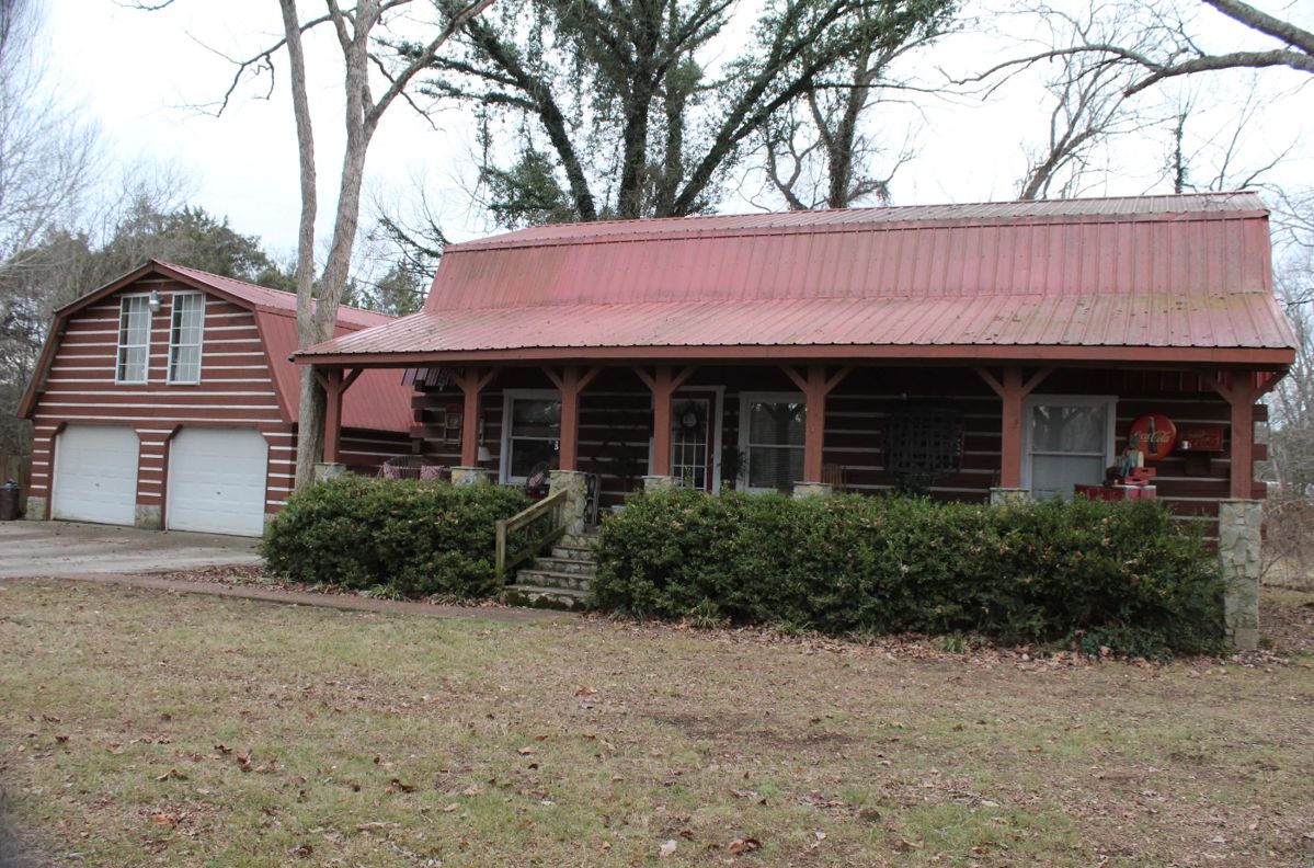 LOG CABIN ANTIQUES MURFREESBORO ESTATE SALE starts on 2/1/2024