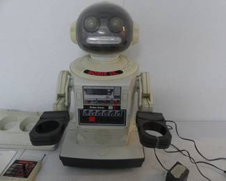 Vintage Radio Shack "Robie Sr." Computerized Programmable Robot #60-2398 with Controller & Manual