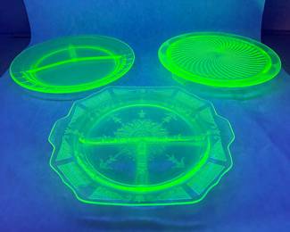 (3) Uranium Glass Plates & Swirl Cake Plate
