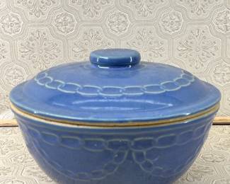 Western Monmouth Blue Chain Link Covered Bowl