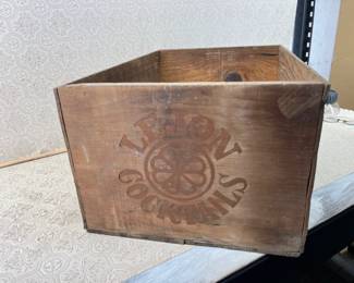 Lejon Cocktails Wooden Crate