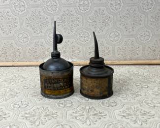 Standard Oil & Maytag Lead Top Oil Cans