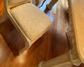 Lexington Furniture, lovely blonde oak dining set with two leaves and 6 chairs, has a stylish Grecian flair. Matching buffet and floor lamp 