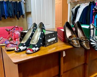fantastic ladies shoes, size 6, name brands, all in excellent shape and original box 