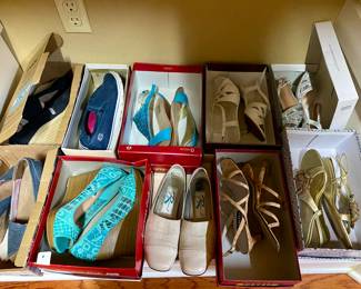 fantastic ladies shoes, size 6, name brands, all in excellent shape and original box 