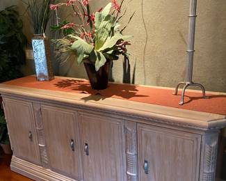 Lexington Furniture, lovely blonde oak dining set with two leaves and 6 chairs, has a stylish Grecian flair. Matching buffet and floor lamp 