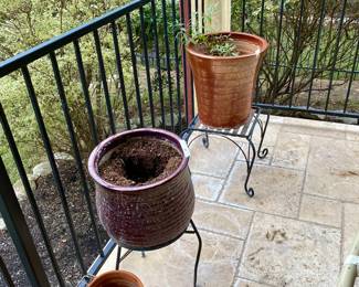 lots of great patio and yard items, all in good shape 