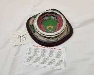 Old Busch Stadium Statue