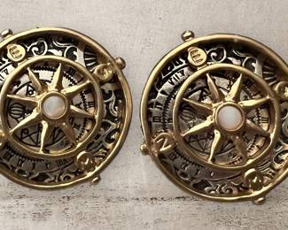 Vtg Chico's Compass Clip-on