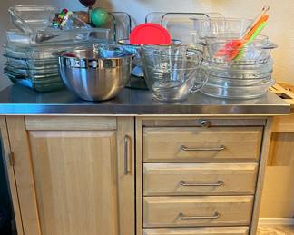 Mobile Island/Work Station, Bakeware