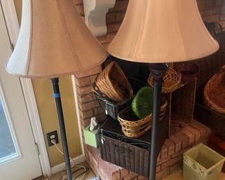 FLOOR LAMPS