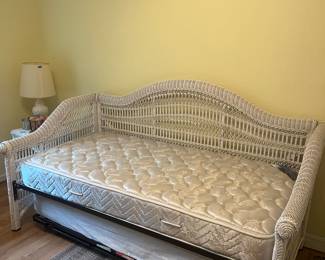 WICKER TRUNDLE BED