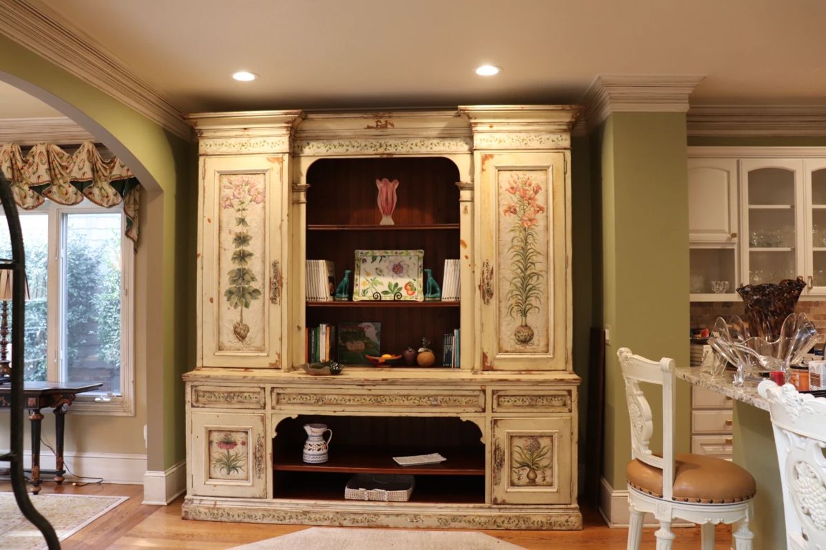 Beautiful Habersham Cabinet with Hutch