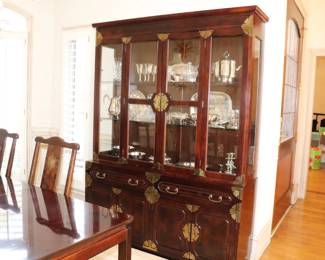BERNHARDT FURNITURE Asian Chinoiserie China Cabinet
