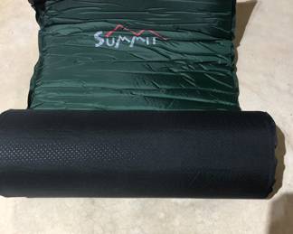 SUMMIT SLEEP PAD