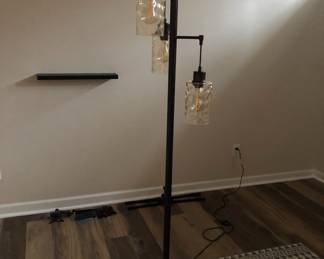 FLOOR LAMP