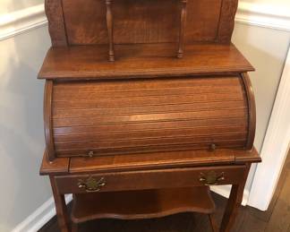 ANTIQUE LADIES DESK