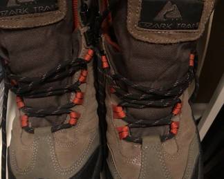 HIKING BOOTS