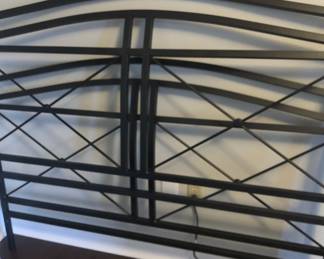 QUEEN SIZE BED (NO SIDE RAILS)