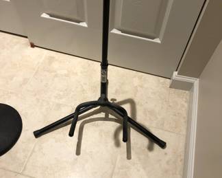 GUITAR STAND