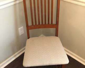 8 CHAIRS PART OF DINING ROOM SET BY NEUBLES BERMEX MADE IN CANADA