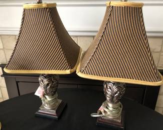 PAIR OF LAMPS