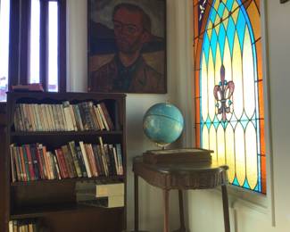 Landing to upper messanine Library