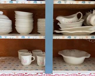 Pfaltzgraff Bowls Mugs Plates 