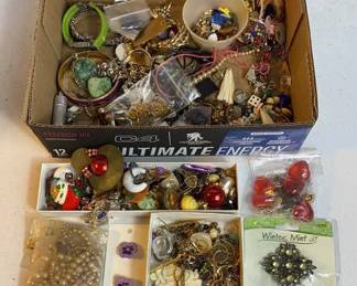 Fashion Jewelry Lot Pieces  