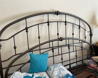 king metal bed frame 