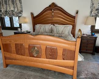 Bedframe (close)