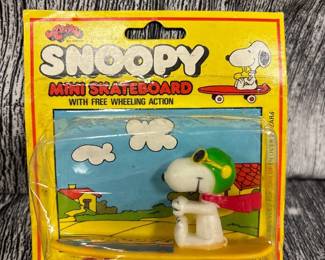 snoopy skateboard