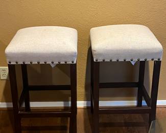2 counter stools