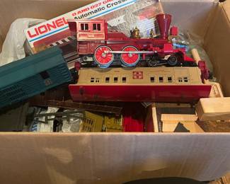 Lionel Train and track pieces 